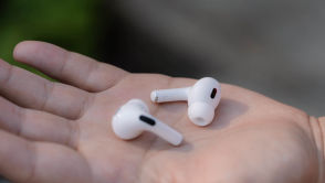 Apple pracowało nad kolorowymi AirPodsami. Tak miały wyglądać