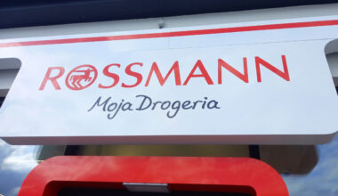 Od dzisiaj w Rossmannie „1+1 gratis”. „Do wyczerpania zapasów” :: RMF FM
