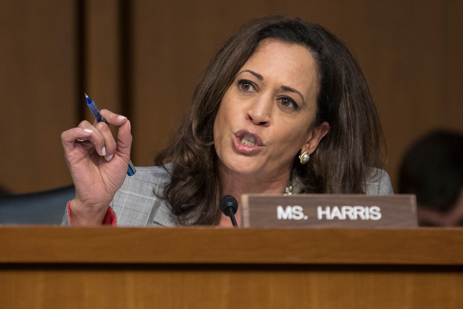 Kamala Harris w trakcie prac komisji w amerykańskim Senacie. Waszyngton, 13 czerwca 2017 r.