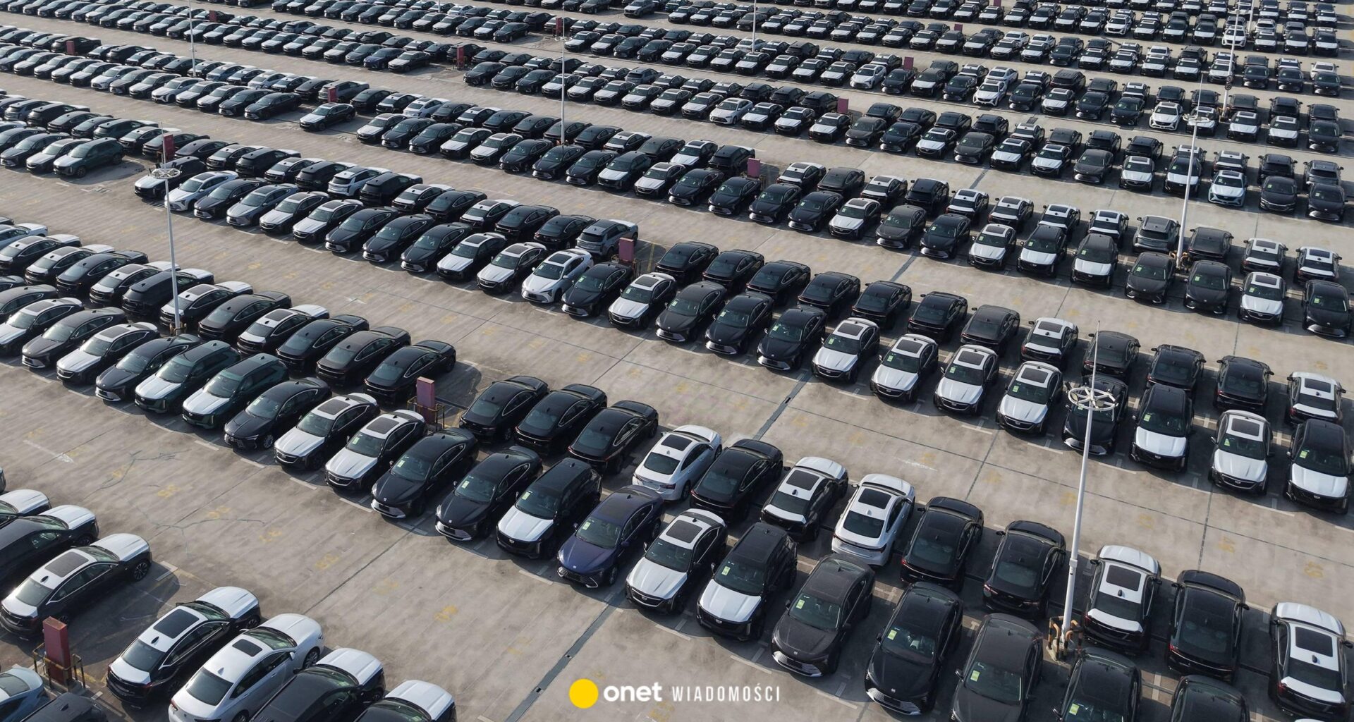 Auta z Chin mogą szpiegować w Europie. "Rząd zajmuje się sprawą"