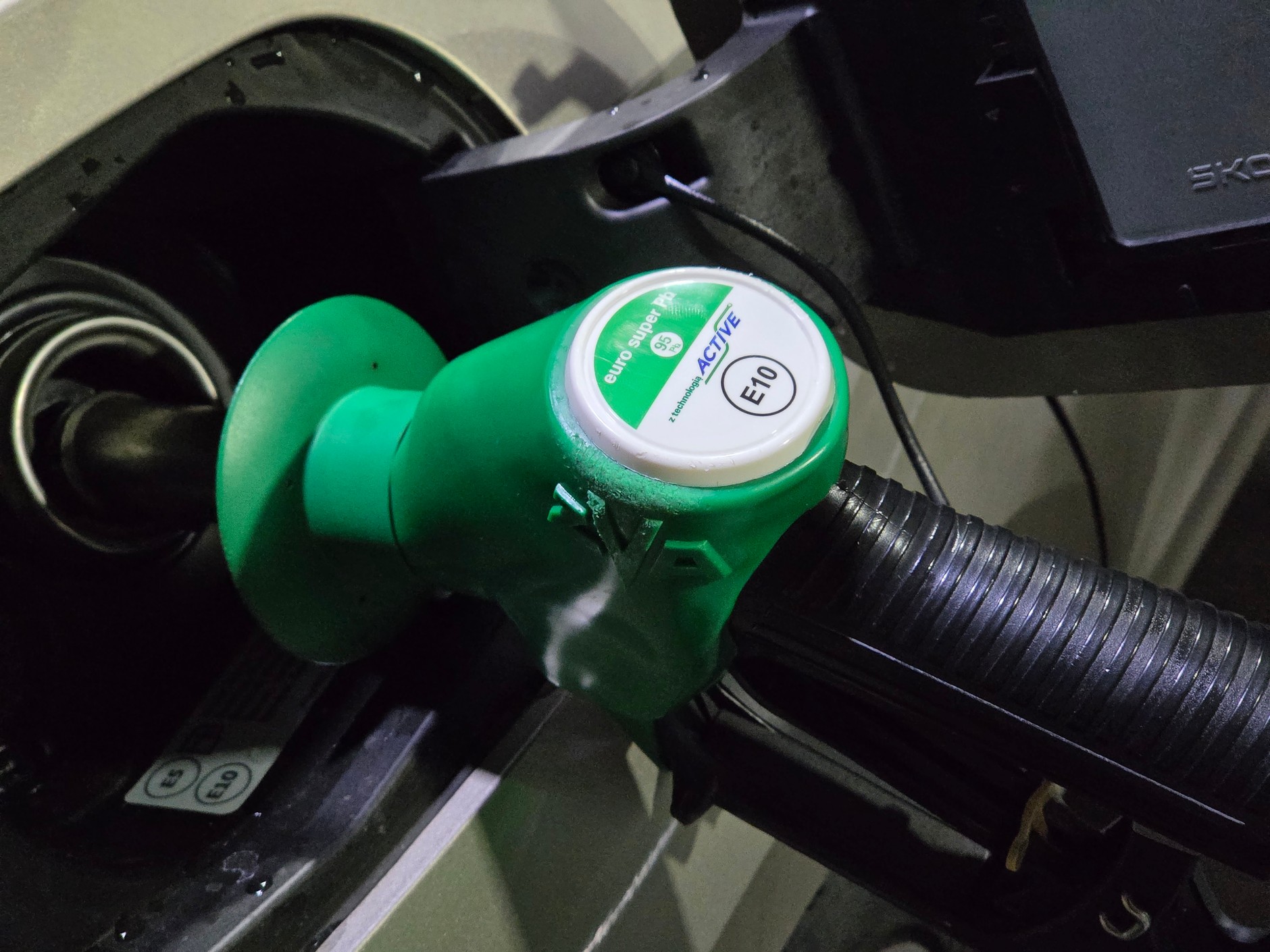 Tankowanie samochodu