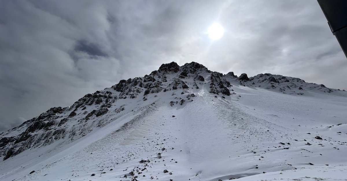 Ratownicy znaleźli ciała czterech turystów w Grecji po zejściu lawiny