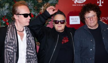 Od lewej: Jan Benedek, Muniek Staszczyk i Sidney Polak