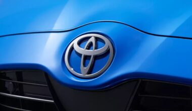 Toyota na koniec roku rzuca rabaty w wysokości 52 000 zł netto. Dobrze wyposażone wersje i długa gwarancja