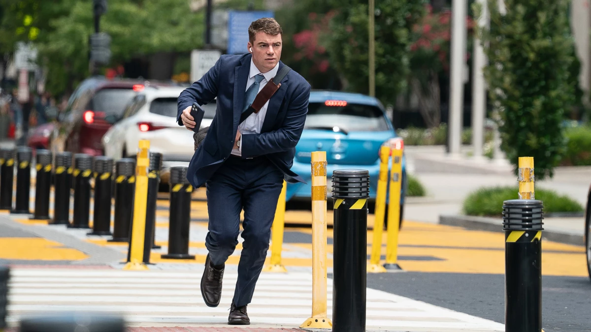 Wielu widzów narzeka na to zakończenie hitu Netfliksa. James Cameron ma inne zdanie