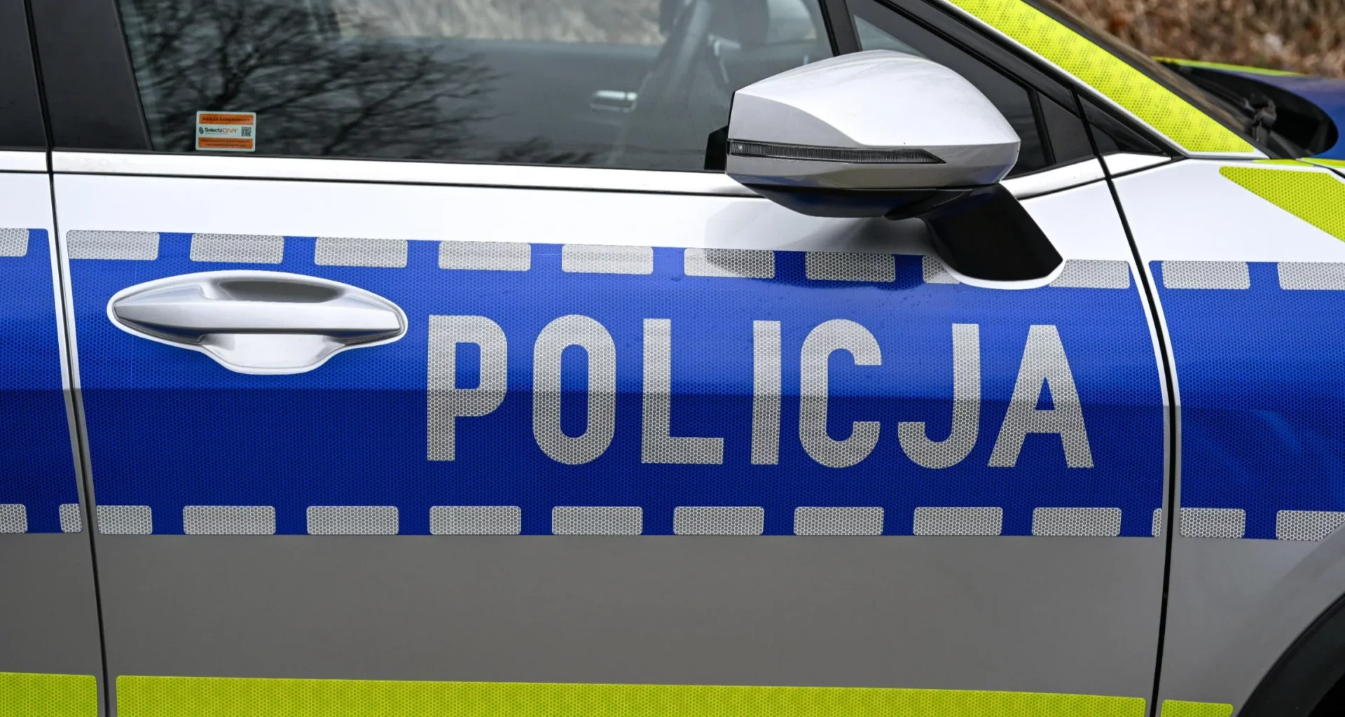 Policyjny radiowóz, zdjęcie ilustracyjne