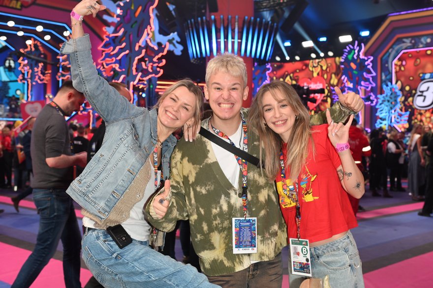 Mandaryna z dziećmi (2025)