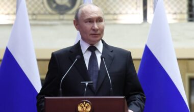 "Prosiaki". Władimir Putin ostro o europejskich przywódcach - Wiadomości - Onet