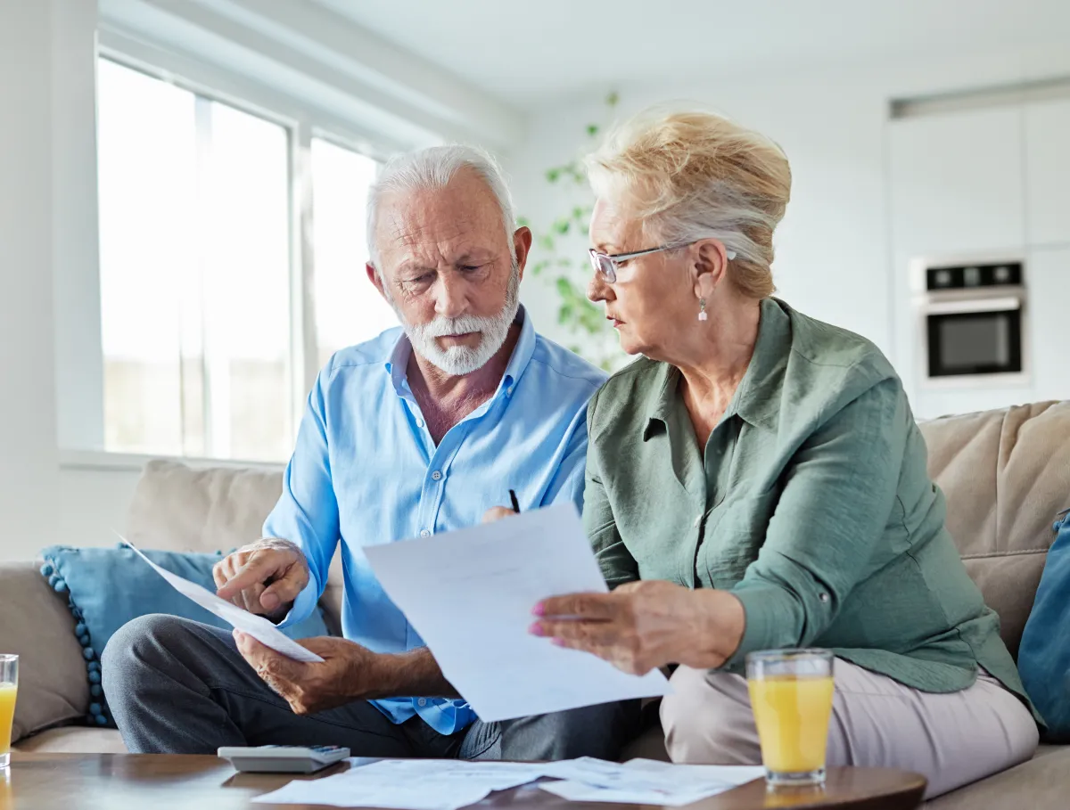 Wsteczne 800 plus dla seniorów, czyli rekompensata dla osób 50+ za wychowanie dzieci. Czy nowy dodatek do emerytury za trud wychowania dzieci stanie się faktem?