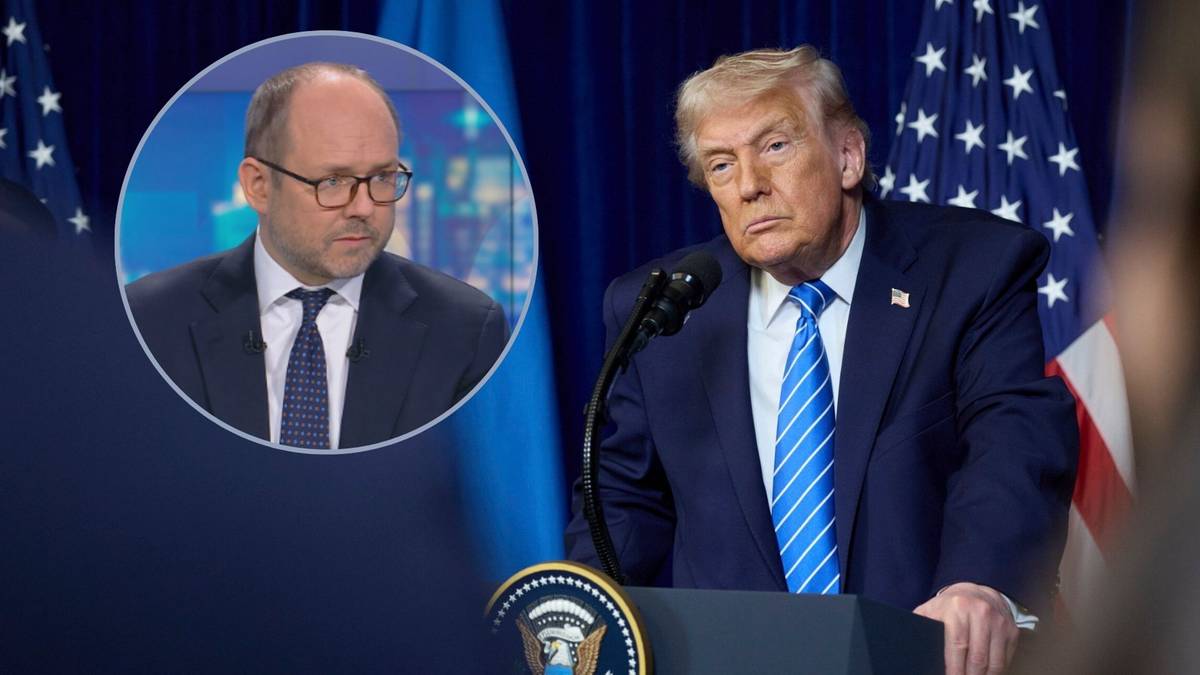 Zbiorczy portret polityk&oacute;w: po lewej stronie kadru, w okręgu, widać mężczyznę w okularach i granatowym garniturze, po prawej stronie, w tle amerykańska flaga, stoi Donald Trump w niebieskim garniturze.