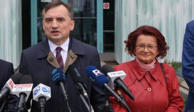 Fala komentarzy po tekście Onetu. "Kłamstwa ziobrystów obnażone"