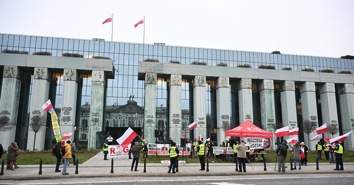 Gorąco w Sądzie Najwyższym. Przyjęto kontrowersyjną uchwałę - Onet