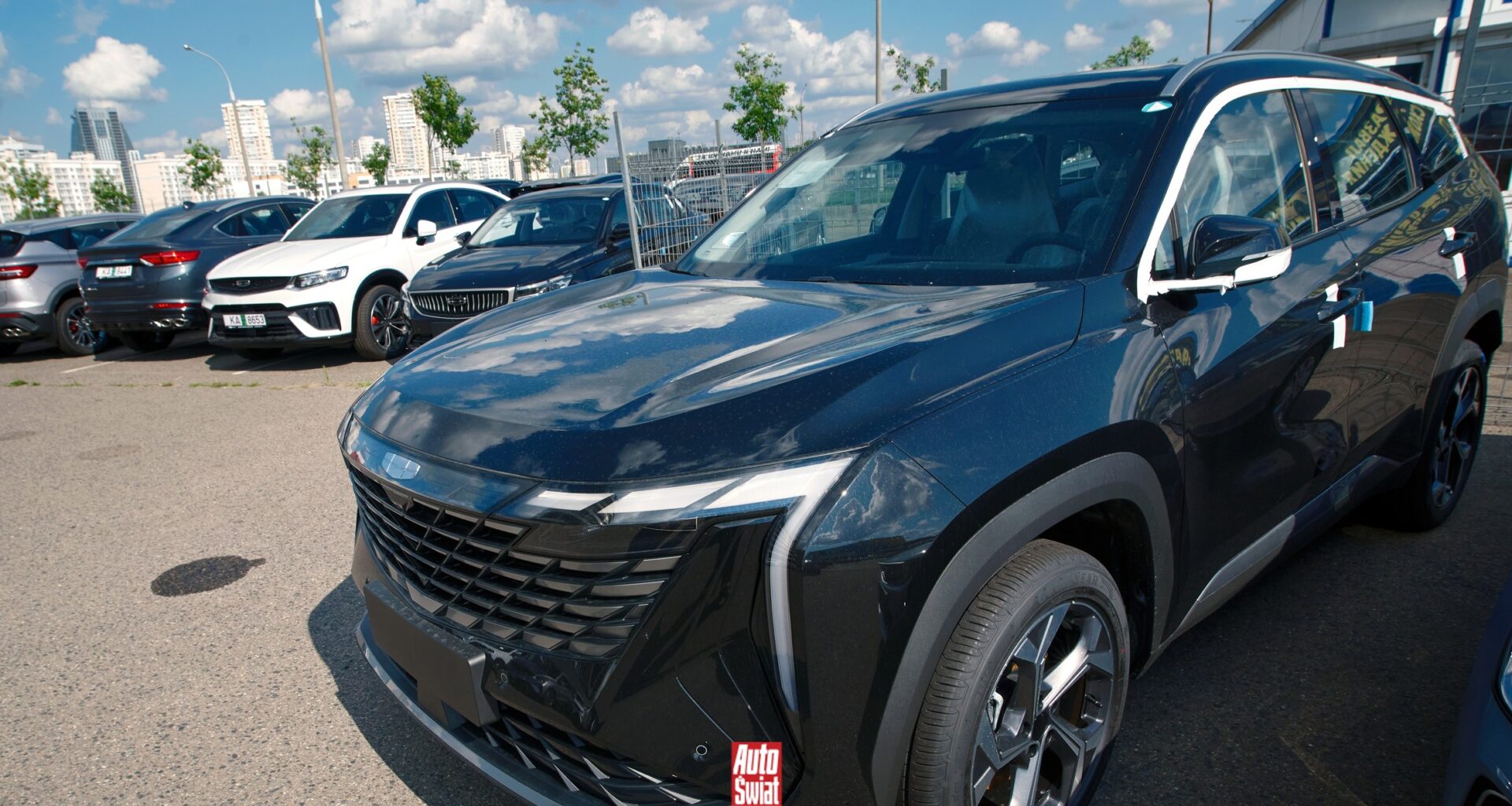 Chiny eksportują głównie samochody elektryczne? Nieprawda – Chiny eksportują głównie auta spalinowe