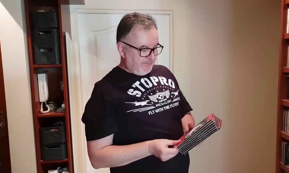 Hirek Wrona w koszulce Stoprocent