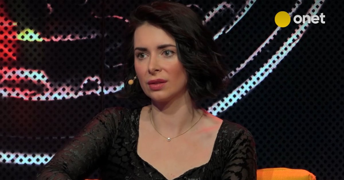 "Studentki przez wiele godzin musiały tańczyć nago". Dziennikarka ujawnia patologie