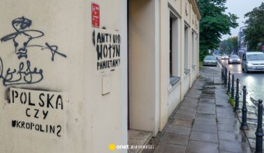 W klasie nauczyciel wyzywał ukraińskich chłopców od swołoczy. Przed szkołą zaatakowali ich polscy uczniowie