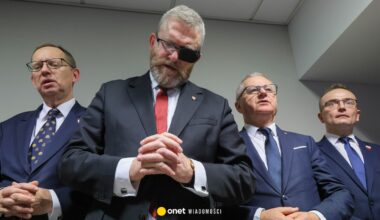 Grzegorz Braun bez pieniędzy z PIT. Spóźnili się o godzinę