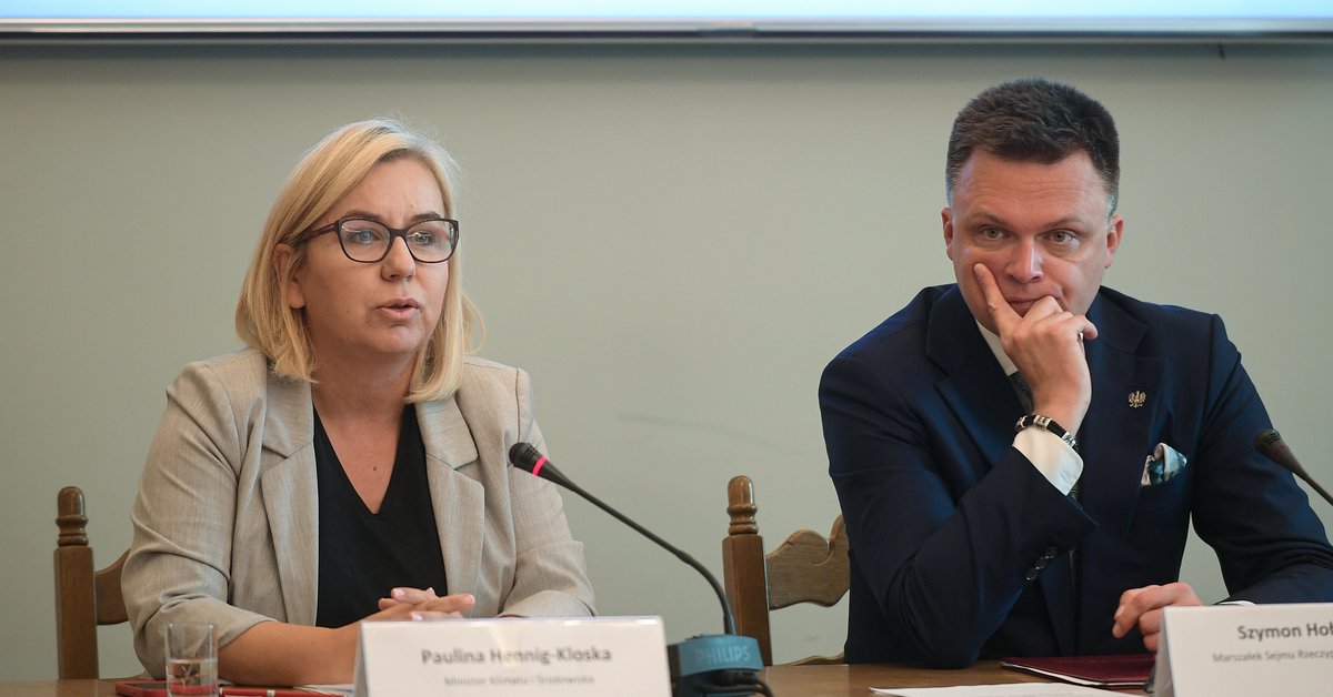 Szymon Hołownia milczy, jedna z kandydatek już chce rezygnować. "Wycofam się" - Onet