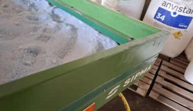 Nadchodzi tsunami: Bruksela szykuje nowe podatki, które uderzą w polskie portfele - Strefa Biznesu