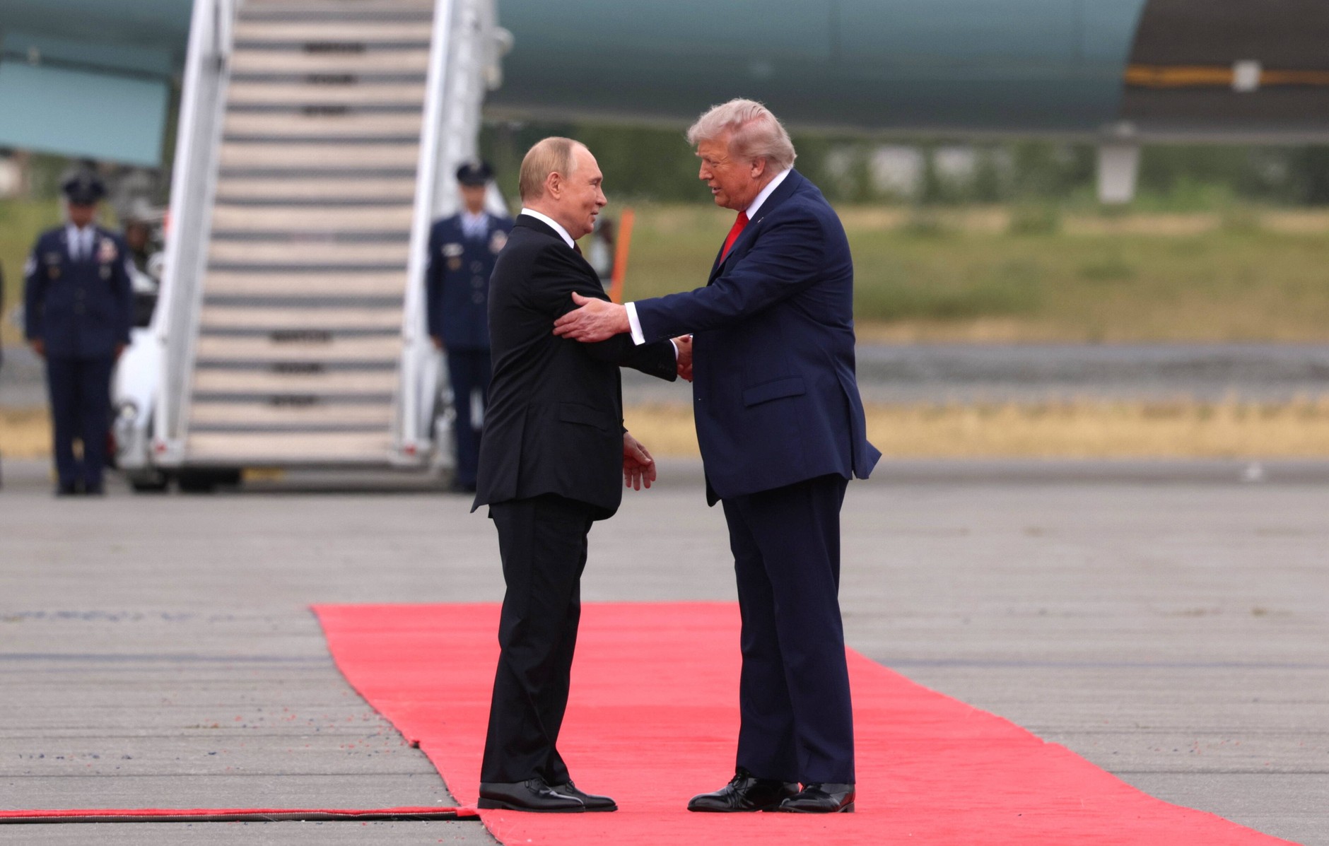Donald Trump i Władimir Putin na Alasce 15 sierpnia 2025 r.