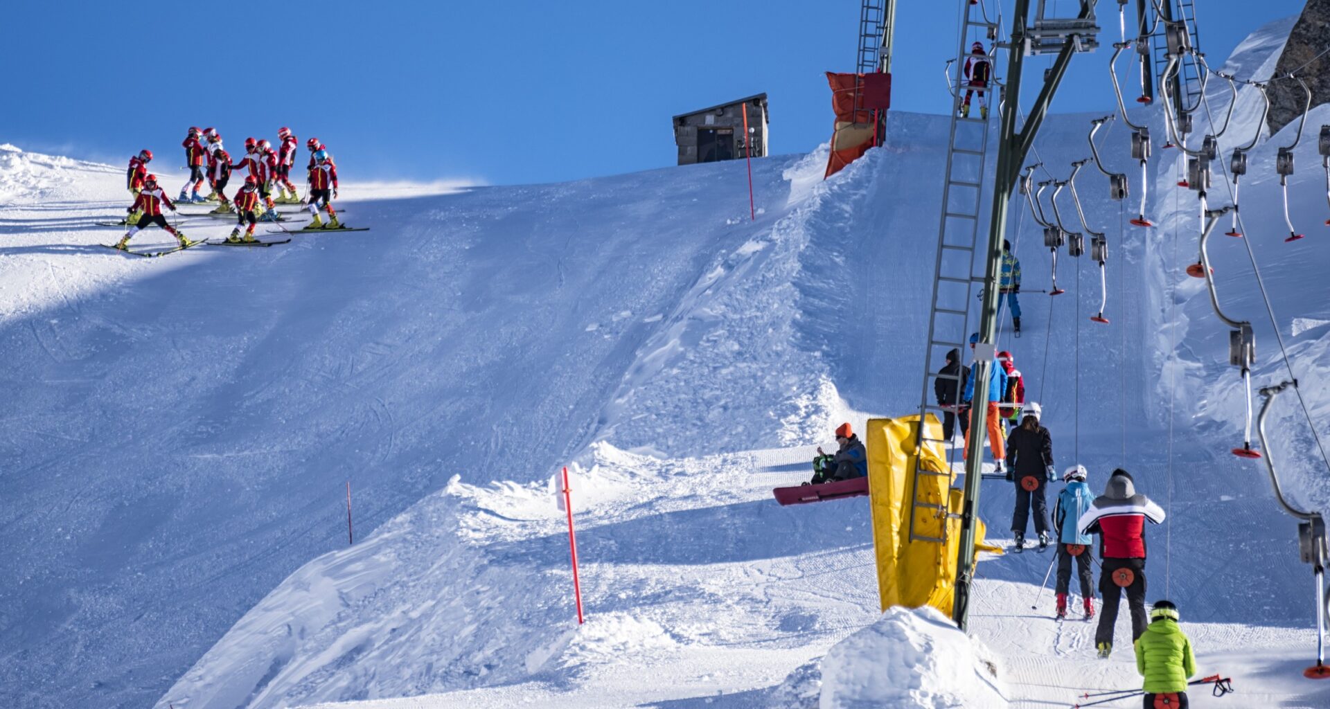 Chwile grozy we włoskich Alpach. Wagonik z impetem uderzył w stację. Wśród rannych dziecko