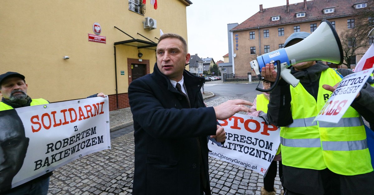"Chcą nas wyciszyć". Końcowe przesłuchanie Roberta Bąkiewicza