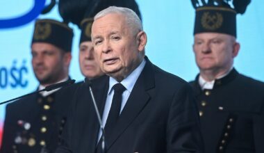 Pismo Waldemara Żurka. Jest reakcja Jarosława Kaczyńskiego. "Brutalny zamach"