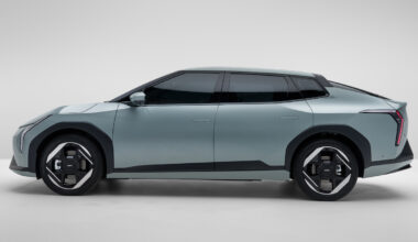 Kia EV4 Fastback - bok, fot. Kia