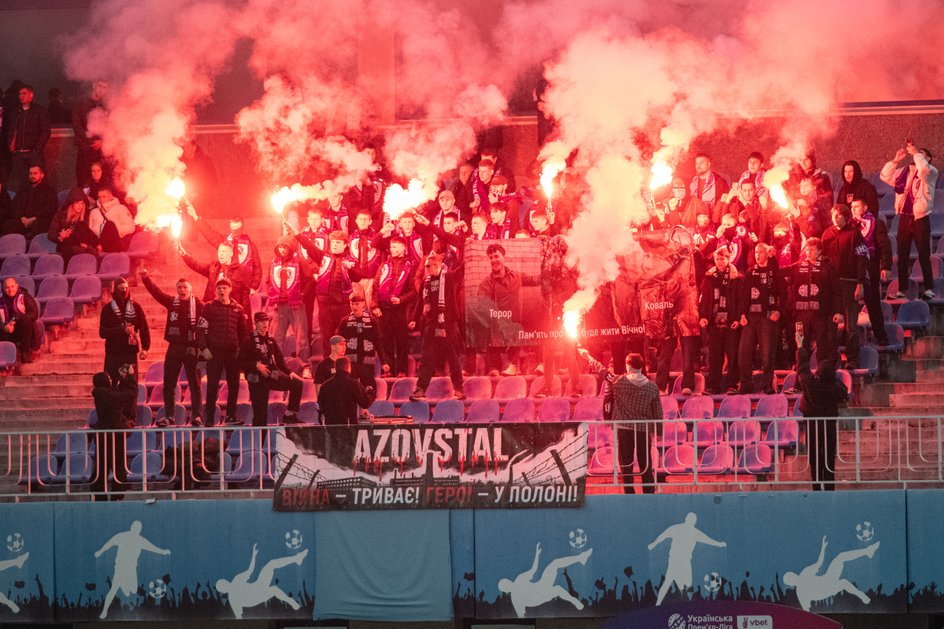 Kibice Dynama Kijów podczas meczu z LNZ Czerkasy