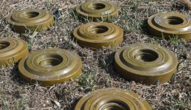 Wojskowe miny odnalezione pod IKEA nie były jedyne. Źródła Onetu: żołnierzom wymknął się znacznie większy transport