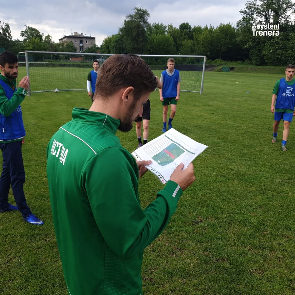 Łukasz Tomczyk w czasie pracy w Victorii Częstochowa