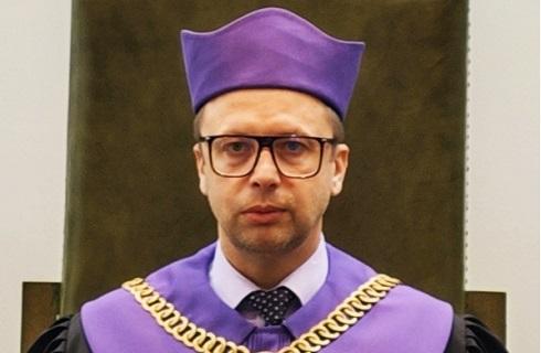 Sąd ponad konstytucjami? Czy TSUE stanie się ustrojodawcą?