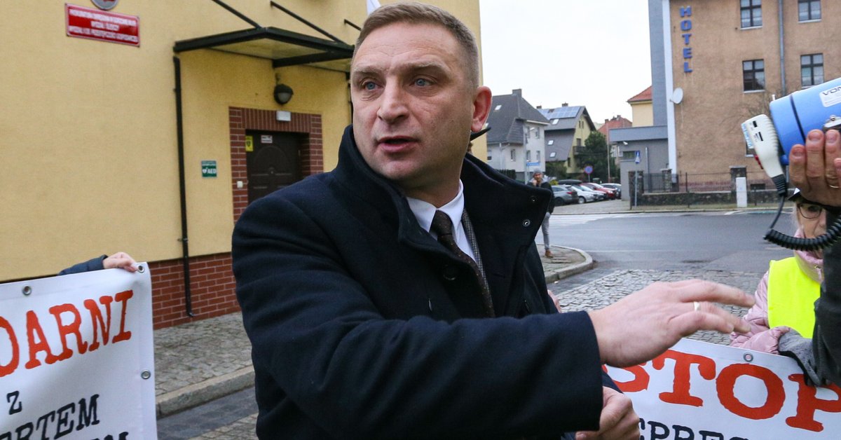 Stowarzyszenie Bąkiewicza ma oddać prawie 400 tys. zł. Są wyniki kontroli