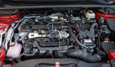 Nie będzie twardego zakazu sprzedaży aut spalinowych po 2035 r. Nowe wytyczne UE