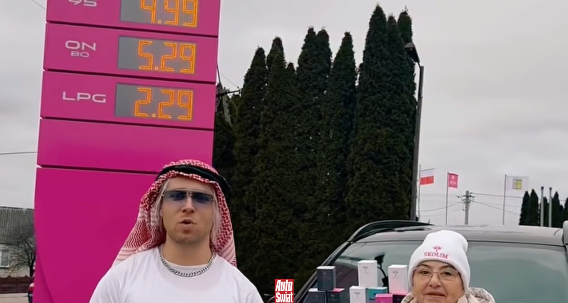 Benzyna za 4,99 zł za litr. Skolim sprzedaje benzynę taniej niż Donald Tusk obiecywał