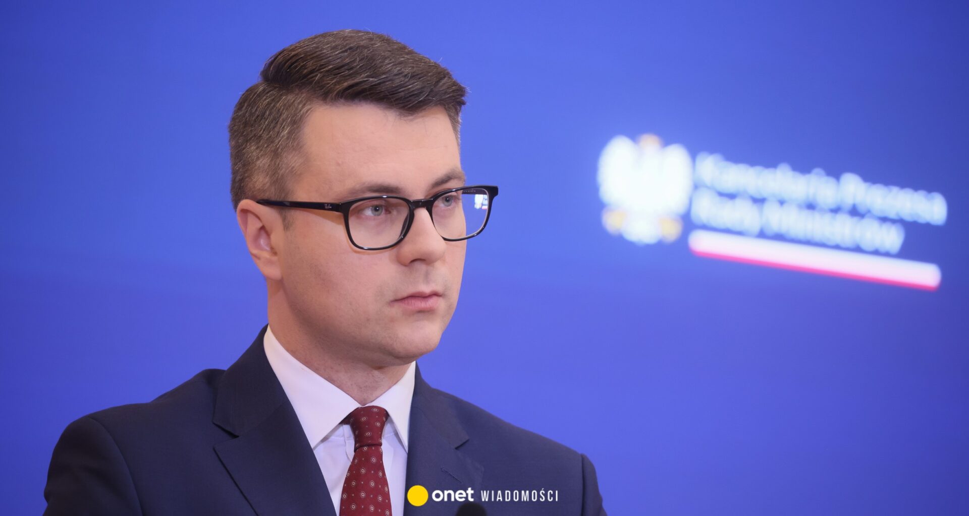 Europoseł PiS dostał pytanie o Jacka Kurskiego. Wymowna reakcja - Onet Wiadomości