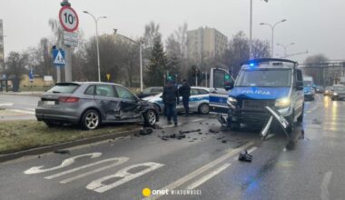 Roztrzaskany radiowóz, policjant w szpitalu. Groźny wypadek w Kielcach - Onet Wiadomości