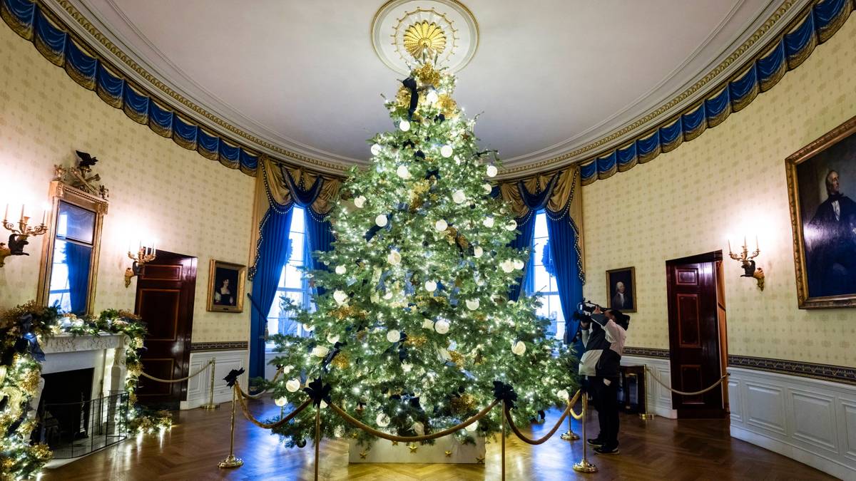 5,5-metrowa choinka w Błękitnym Pokoju Białego Domu
