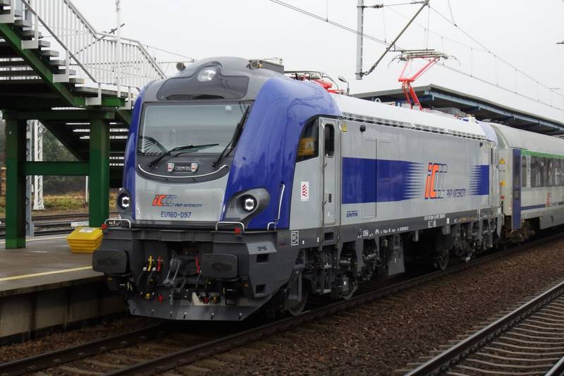 Newag zakończył dostawy lokomotyw EU160 dla PKP Intercity