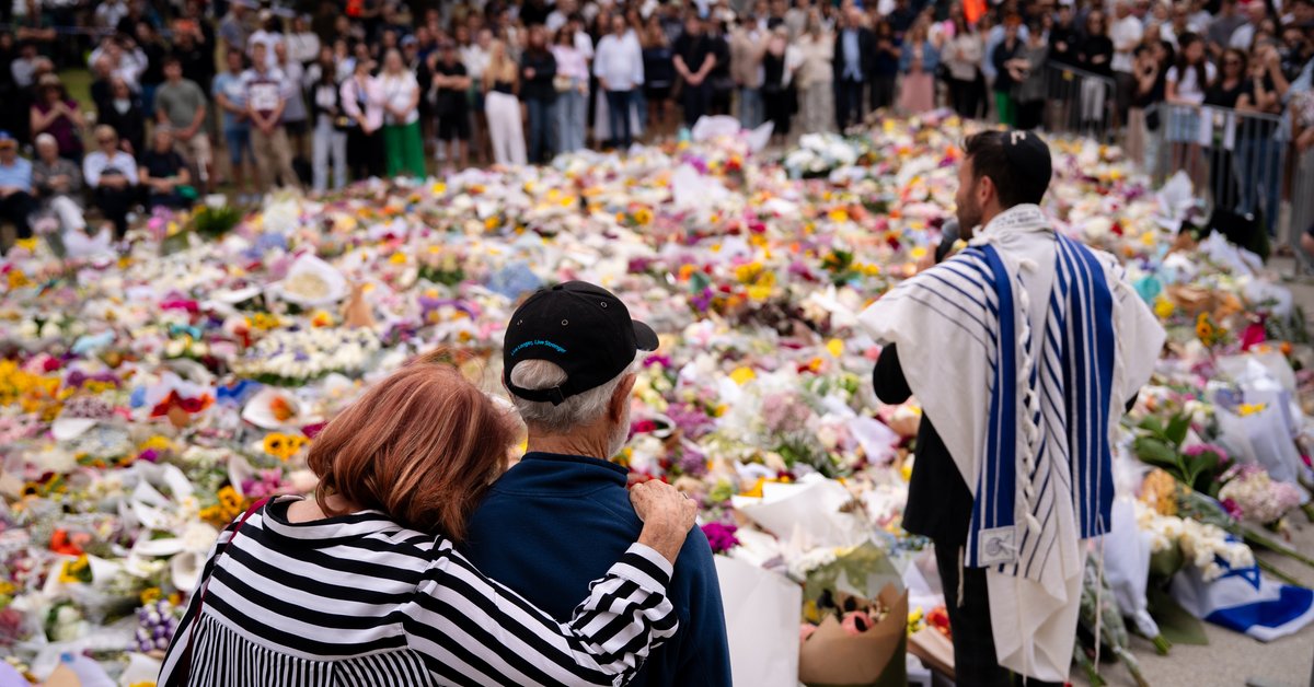 Sydney: Naveed Akram odpowie za atak na plaży Bondi. Postawiono 59 zarzutów