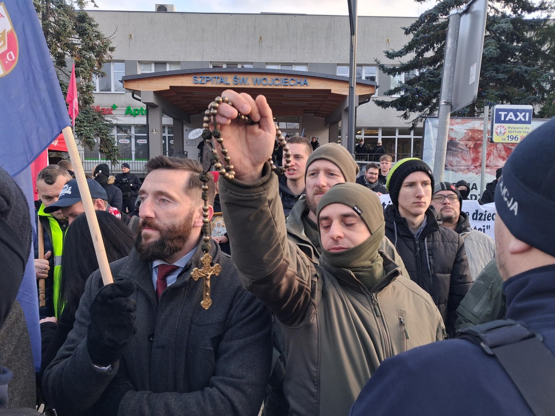Gdańsk. Manifestacje pod szpitalem