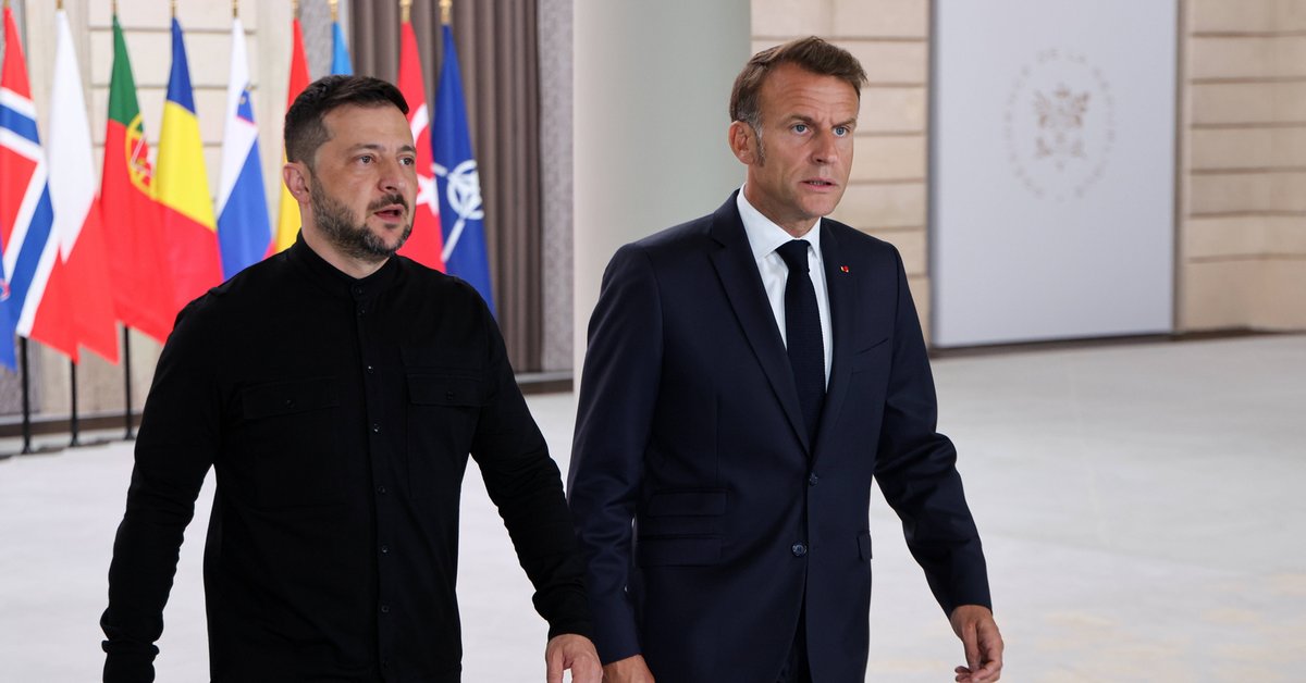 Wołodymyr Zełenski i Emmanuel Macron