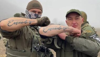 Stanisław Orłow ps. Ispaniec (z prawej) zginął zastrzelony w swoim domu na Krymie. Zdj. @spainrus / Telegram