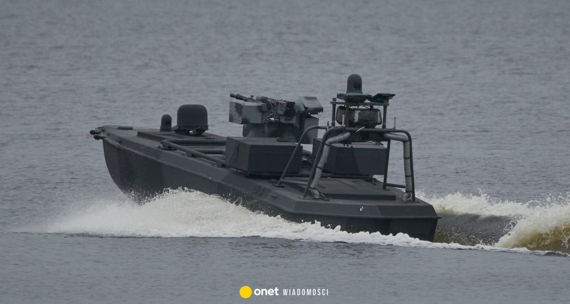 Ukraiński dron Sea Baby krążył po Morzu Czarnym. Rumuńskie wojsko go wysadziło - Onet Wiadomości