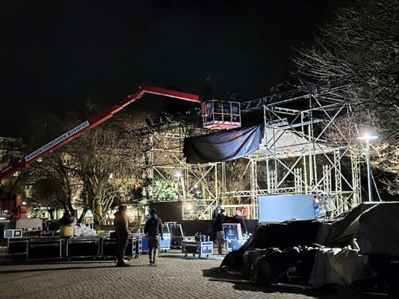 Scena w budowie, w środę powitamy Nowy Rok