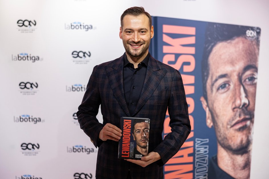 Sebastian Staszewski podczas premiery książki w Warszawie