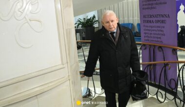 Pilne spotkanie władz PiS. W tle napięcia w partii i sondaże