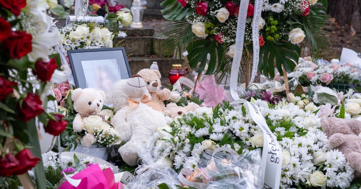 Pogrzeb Danusi w Jeleniej Górze. Łzy, białe róże i poruszająca cisza