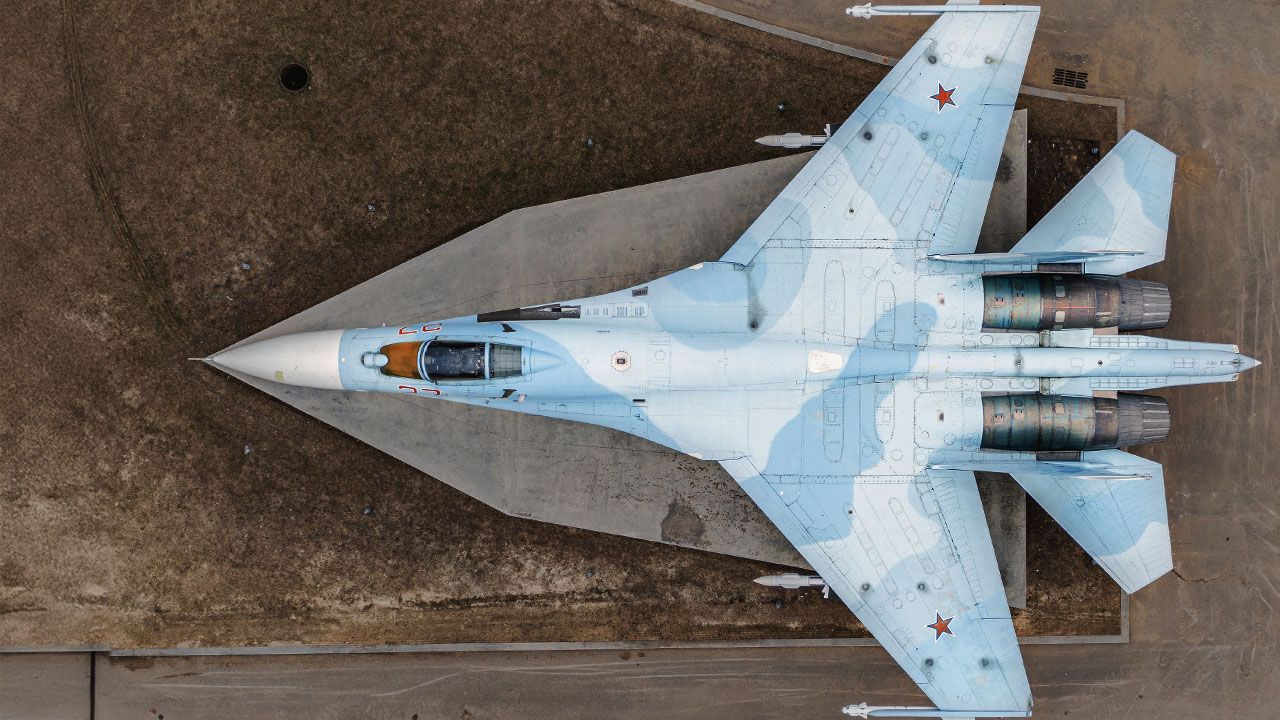 Ukraińcy weszli do rosyjskiej bazy, jak do siebie. Zniszczyli dwa samoloty - TVP Info