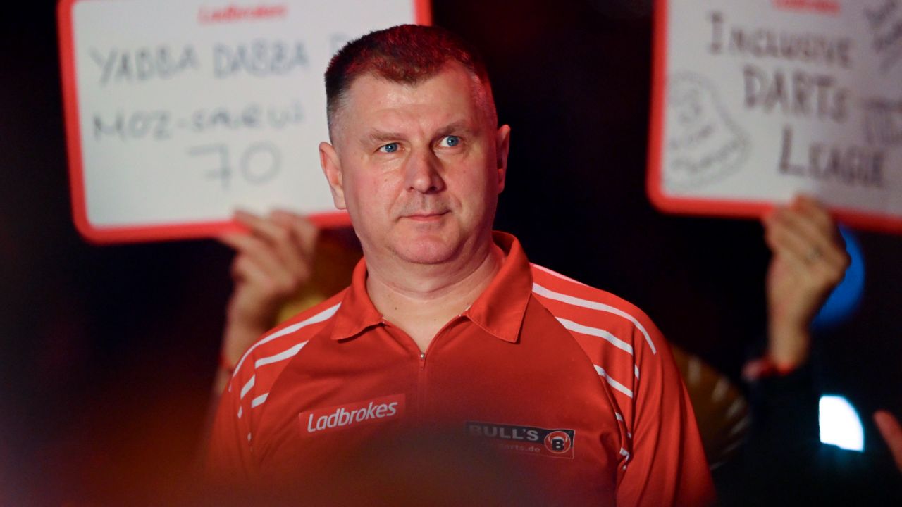 Krzysztof Ratajski zagra o ćwierćfinał MŚ. Znamy godzinę jego meczu z Luke'iem Woodhousem - sport.tvp.pl